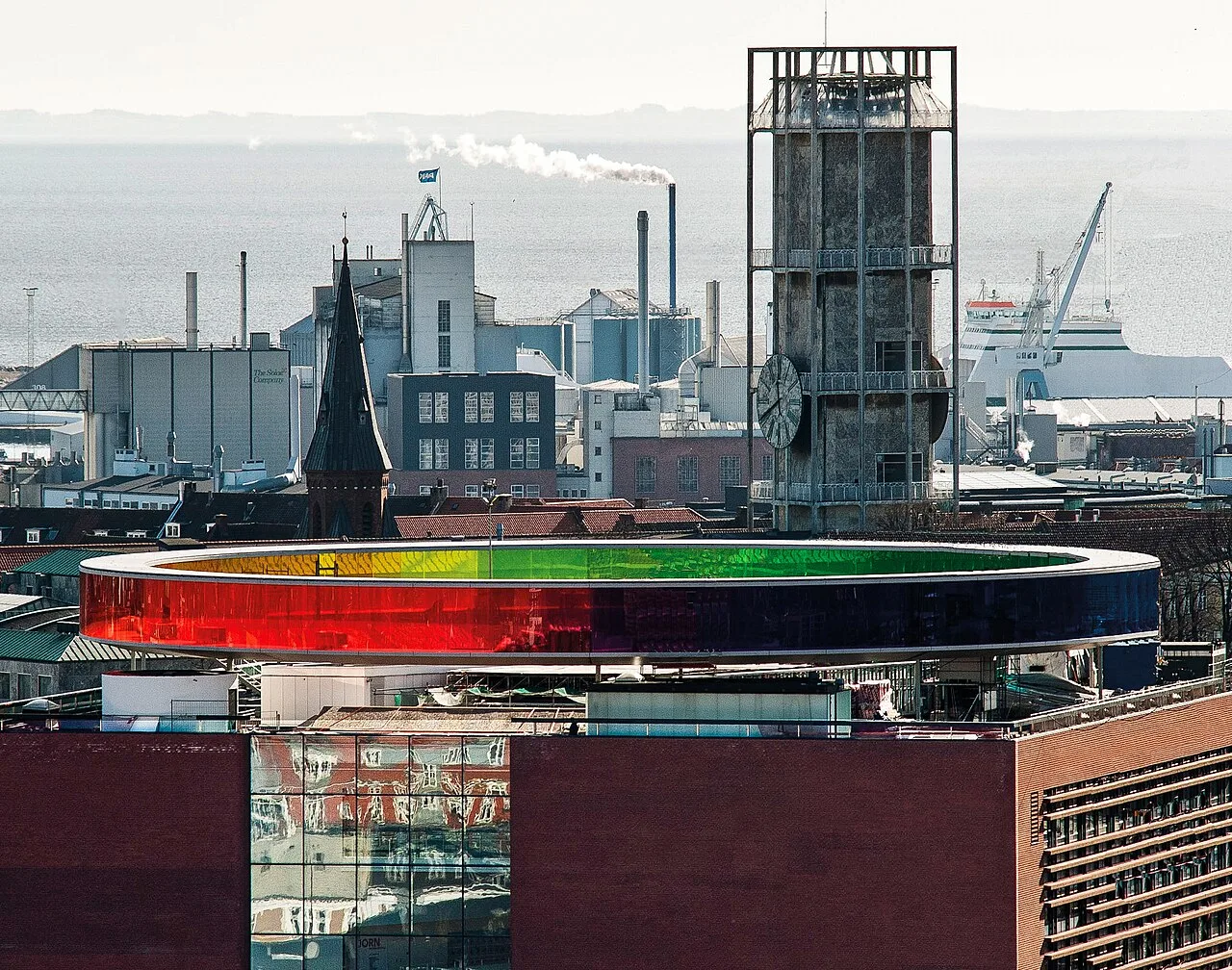 Destination view of Aarhus. Your rainbow panorama på taget af ARoS Aarhus Kunstmuseum