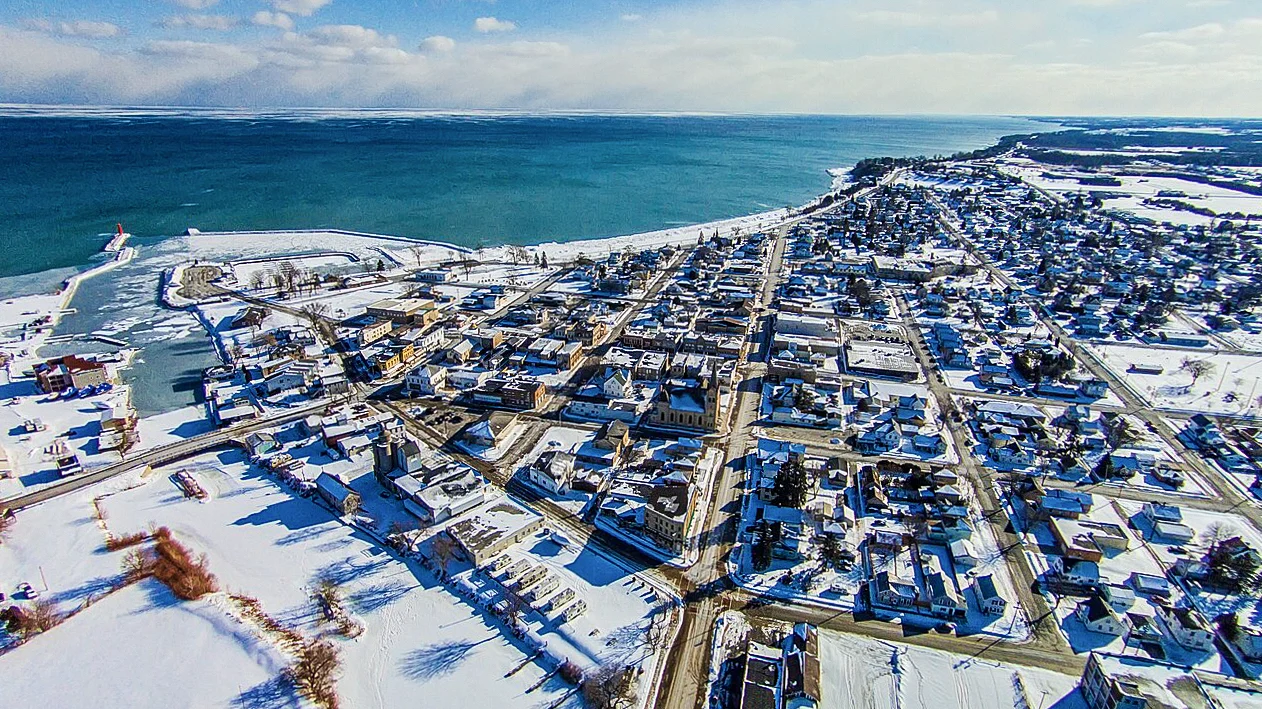 Destination view of Algoma. Algoma, WI