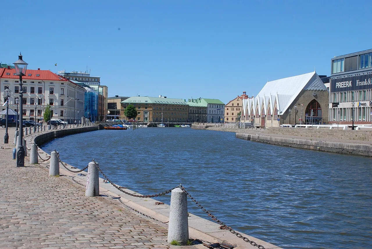 Destination view of Gothenburg. Rosenlundskanalen i Göteborg