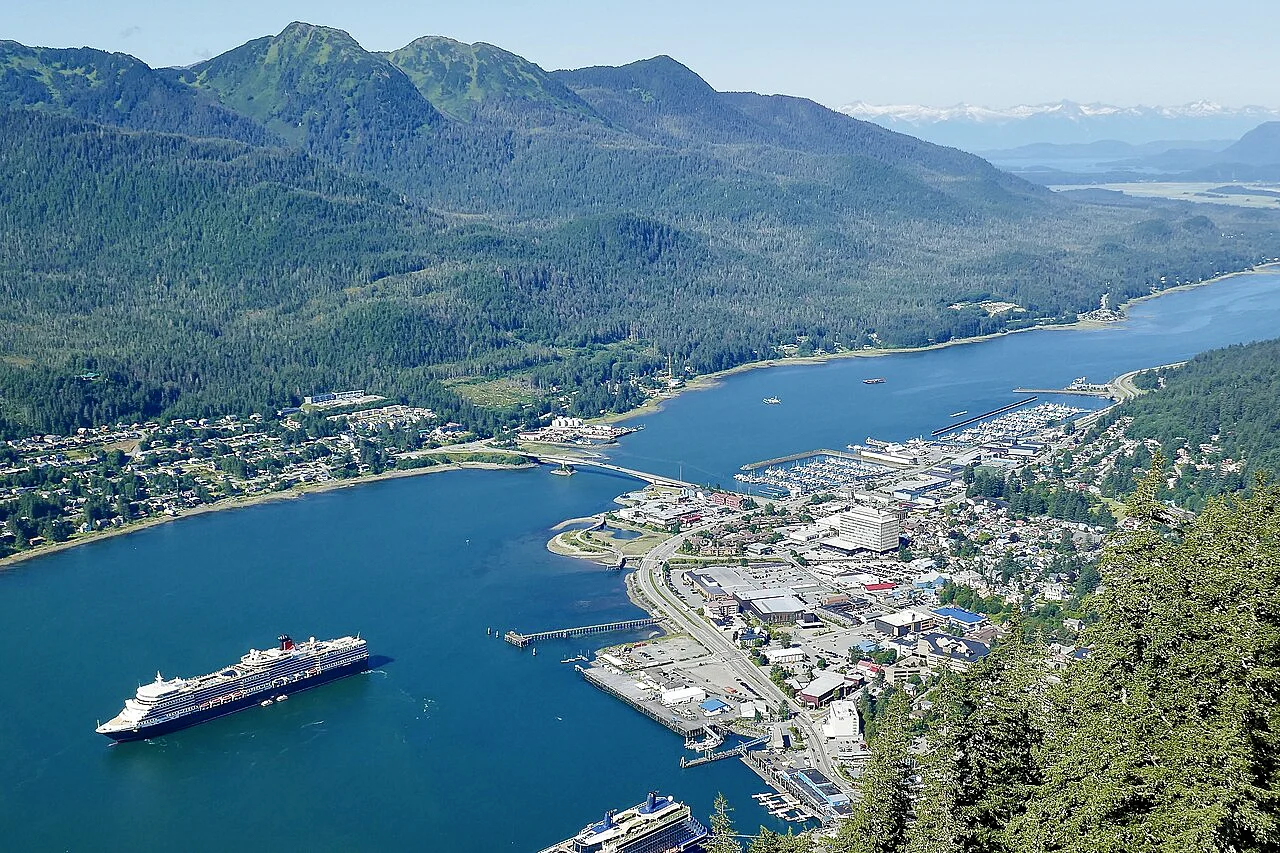 Destination view of Juneau. Queen Elizabeth (ship, 2010) in Juneau, Alaska 2024-08-15 (cropped)