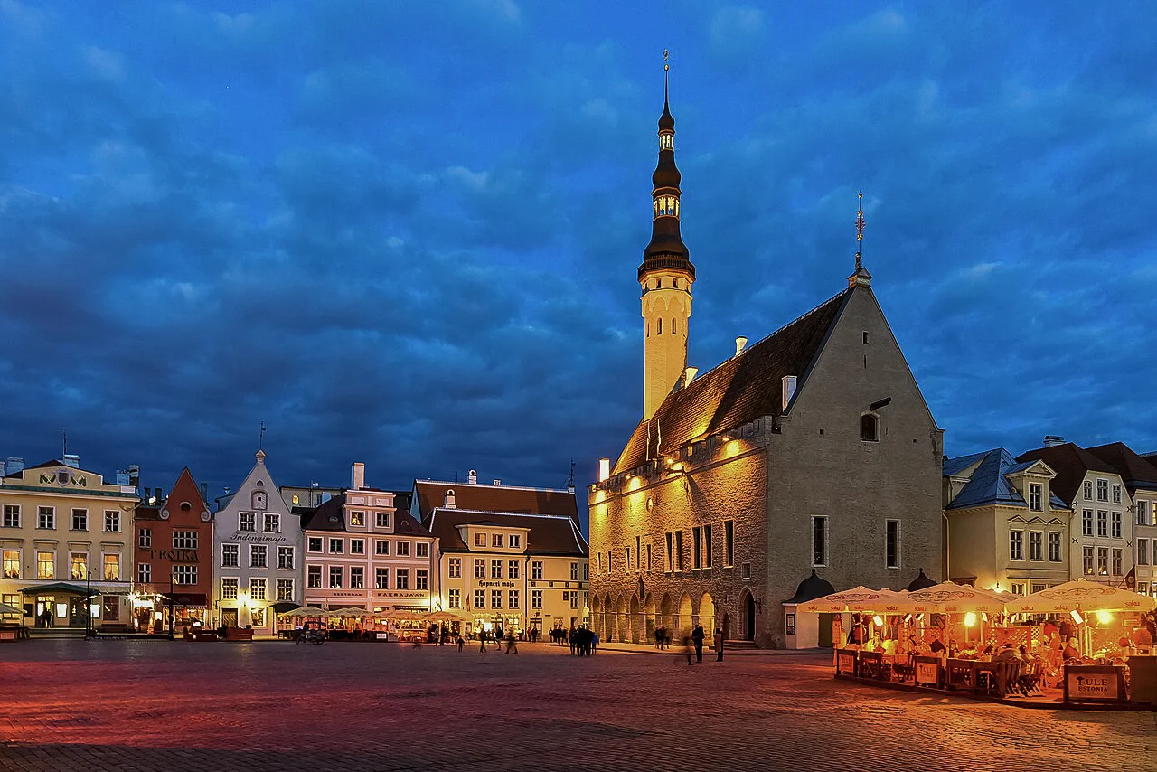 Destination view of Tallinn. Raekoja plats at night